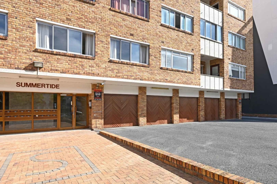 To Let 2 Bedroom Property for Rent in Sea Point Western Cape